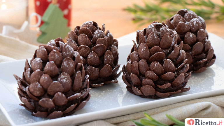 Pigne di cioccolato: dolcetti di natale scenografici e senza cottura