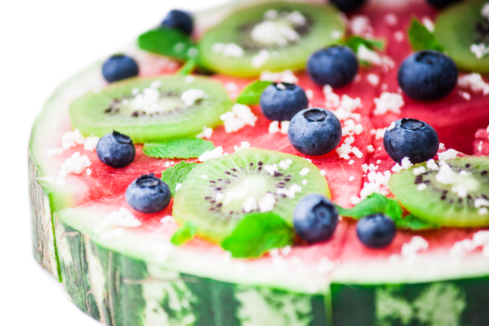 Come tagliare e servire l'anguria in modo pratico e originale