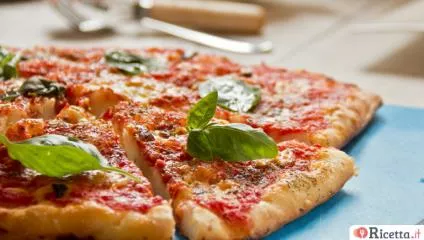 Pizza fatta in casa