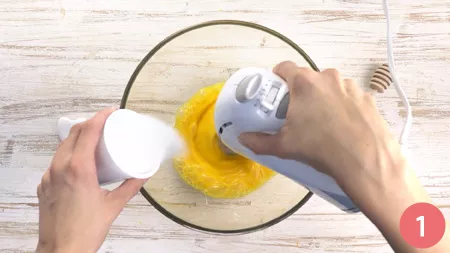 Plumcake al latte e miele - Passaggio 1