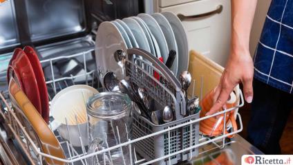 Prendersi cura della lavastoviglie: trucchi e consigli