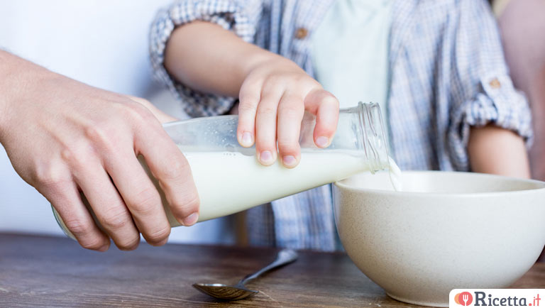 Quanto dura il latte dopo la data di scadenza? - Ricetta.it