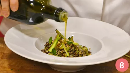 Quinoa multicolor con verdure croccanti e pinoli - Passaggio 8