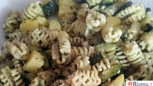 Ricetta Radiatori Zucchine Patate E Pesto Consigli E Ingredienti Ricetta It