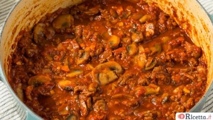 Ragù ai funghi Bimby: la ricetta per un sugo profumato e gustoso