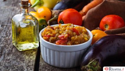 Ragù di melanzane Bimby: ricetta facile per pasta e bruschette