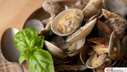 Ricette dietetiche: Pasta vongole e zucchine