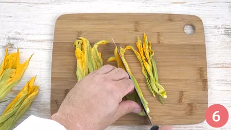 Risotto ai fiori di zucca e zafferano - Passaggio 6