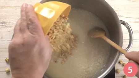 Risotto alle nocciole e toma - Passaggio 5