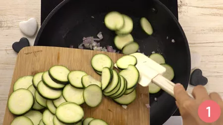Rotolo di zucchine e speck - Passaggio 1