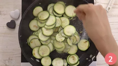 Rotolo di zucchine e speck - Passaggio 2