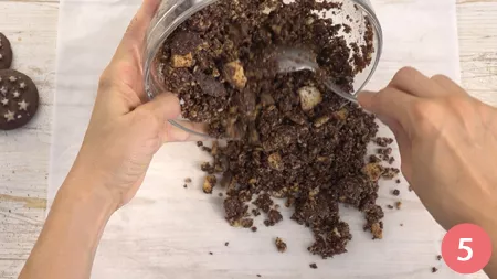 Salame al cioccolato con Pan di Stelle - Passaggio 5