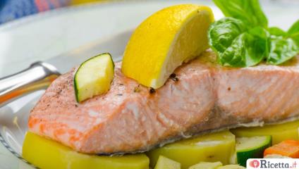Salmone al vapore con il Bimby, una ricetta semplice e salutare 