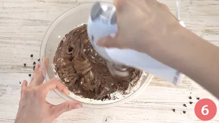 Sbriciolata al cioccolato senza cottura - Passaggio 6
