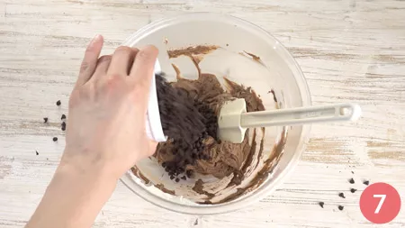 Sbriciolata al cioccolato senza cottura - Passaggio 7