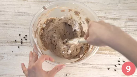 Sbriciolata al cioccolato senza cottura - Passaggio 9