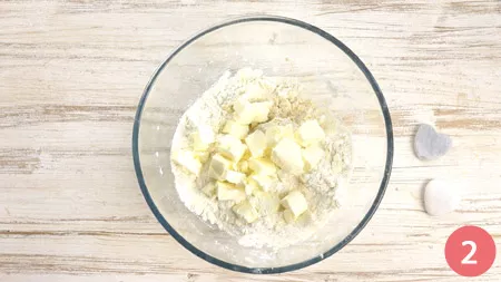 Sbriciolata alla crema e amarene - Passaggio 2