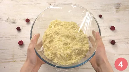 Sbriciolata alla ricotta e marmellata - Passo 4