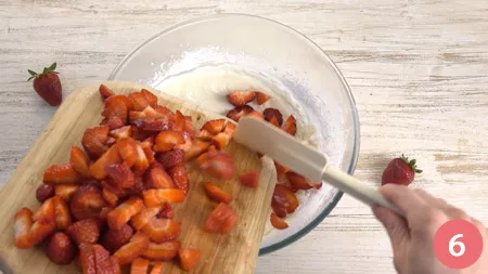 Sbriciolata alle fragole senza cottura - Passaggio 6