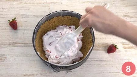 Sbriciolata alle fragole senza cottura - Passaggio 8