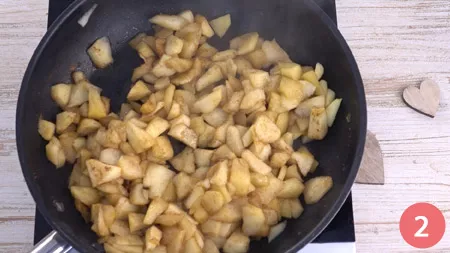 Sbriciolata di mele e amaretti - Passaggio 2