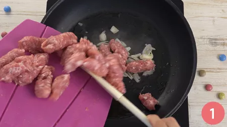 Sbriciolata di patate e salsiccia - Passaggio 1