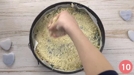 Sbriciolata salata con spinaci, ricotta e speck - Passaggio 10