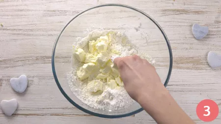 Sbriciolata salata con spinaci, ricotta e speck - Passaggio 3