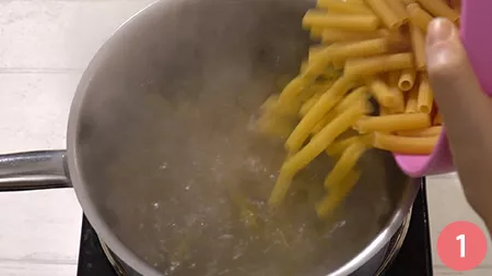 sedani-alla-crema-di-datterini-e-basilico-pass1