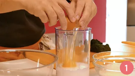 Sformato di parmigiano con crema di spinaci - Passaggio 1