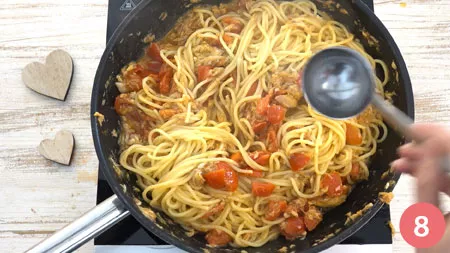 Spaghetti al sugo di sgombro e pomodorini - Passaggio 8