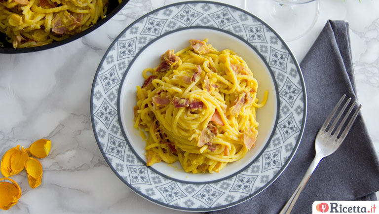 Ricetta Spaghetti alla crema di ceci e speck - Consigli e Ingredienti | Ricetta.it