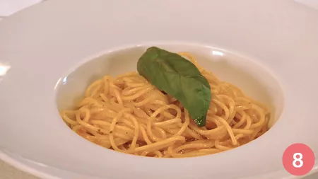 Spaghetti pomodoro e basilico - Passaggio 8