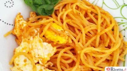 Spaghetti pomodoro e uova