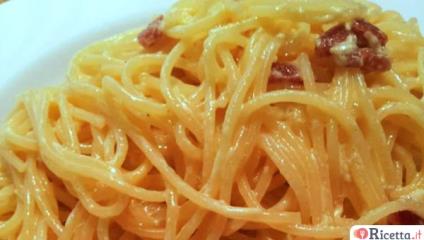 Spaghettini alla carbonara toscana