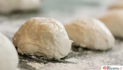 Staglio e formatura dei panetti