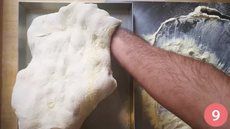 Stesura della pizza in teglia - pass 9