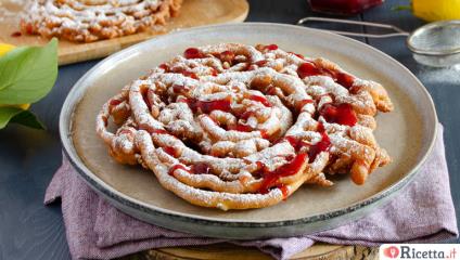 Strauben: frittelle tipiche del Trentino Alto Adige