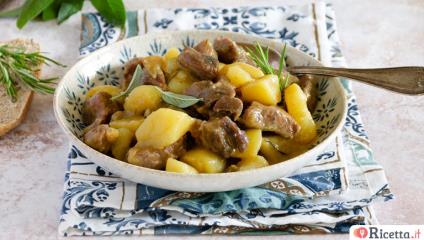 Stufato di carne e patate: ricetta tradizionale e semplice per un piatto unico 