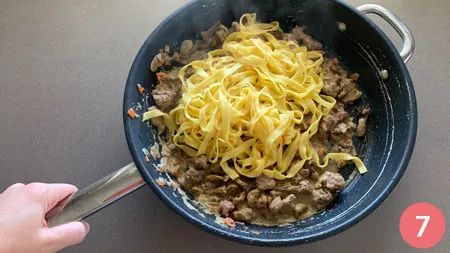 Tagliatelle funghi e salsiccia - P7