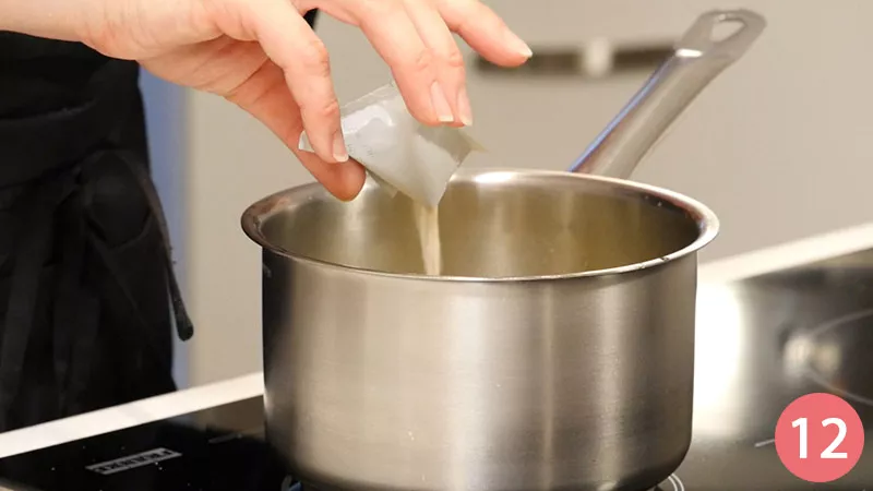 tartellette-di-brisè-con-kiwi-gamberi-e-cipolla-croccante12