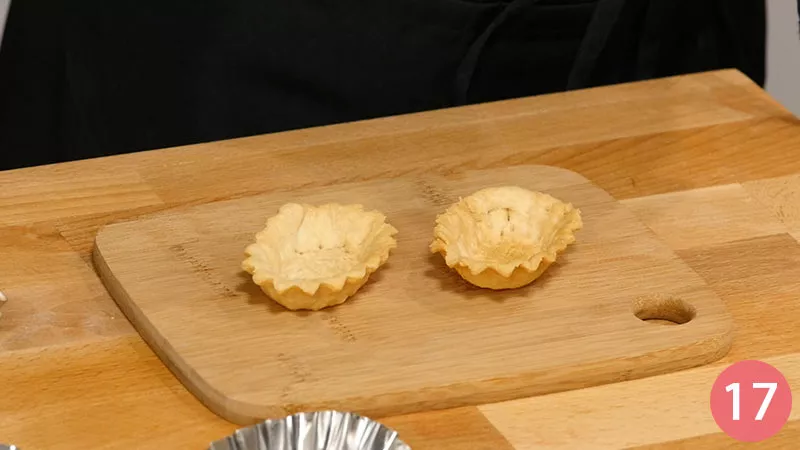 tartellette-di-brisè-con-kiwi-gamberi-e-cipolla-croccante17