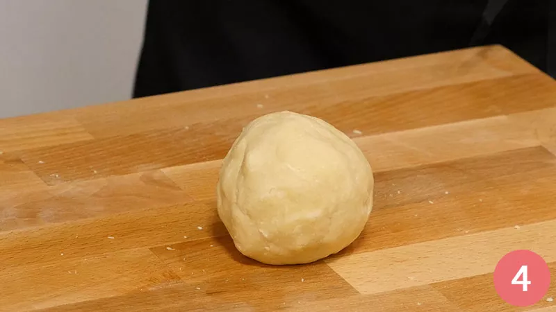 tartellette-di-brisè-con-kiwi-gamberi-e-cipolla-croccante4