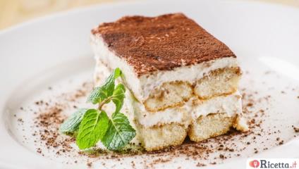 Tiramisù senza uova Bimby con crema al mascarpone e panna