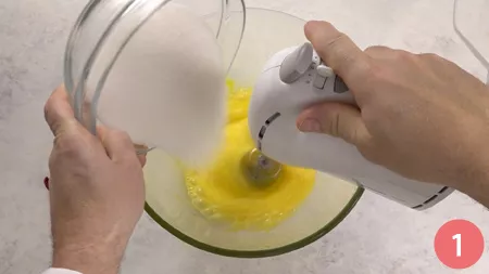 Torta 5 minuti alla ricotta - Passaggio 1