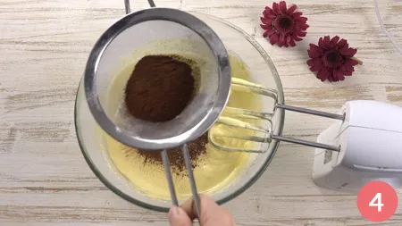 Torta al latte caldo e cacao - Passaggio 4