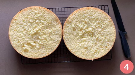 Torta alle fragole con crema Chantilly - p4