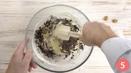 Torta alle mandorle e cioccolato - Passaggio 5