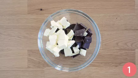 Torta cioccolato panna e fragole - P1