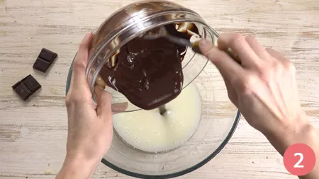 Torta con solo albumi al cioccolato - Passaggio 2